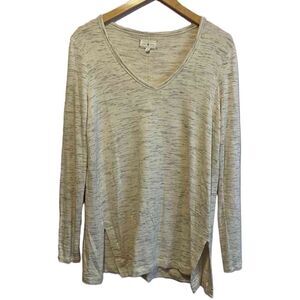 Lou & Grey long sleeve v neck tunic